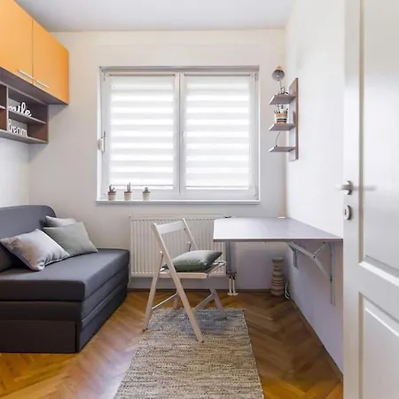 Modern Living Apts - Botanica - Private Parking Novi Sad